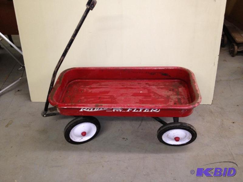 Vintage Radio Flyer wagon  Nice shape for its...