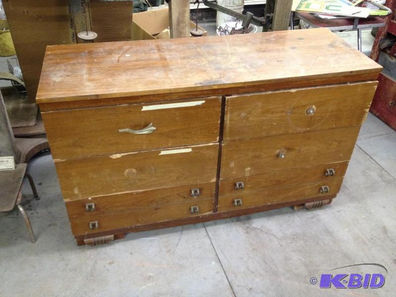 Solid Wood Dresser  Mismatched drawer pulls, ...