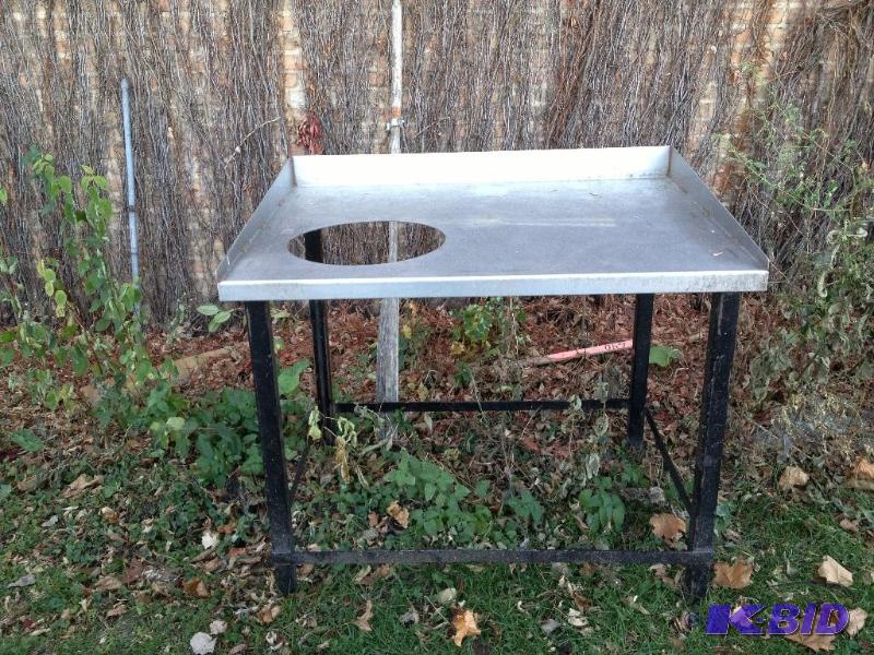 Stainless Steel Fish Cleaning Table