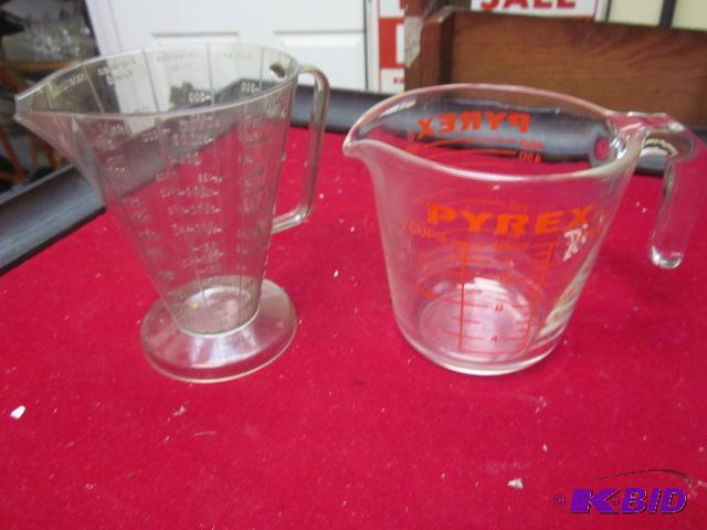 Lot of (2) vintage measuring cups, Pyrex and ...