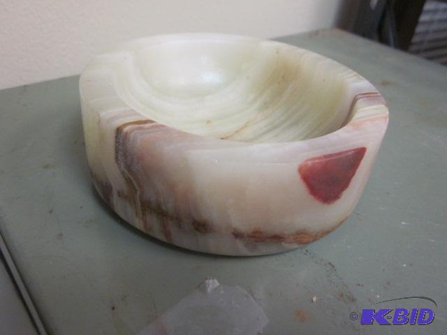 Vintage alabaster shallow bowl or ash tray.&n...