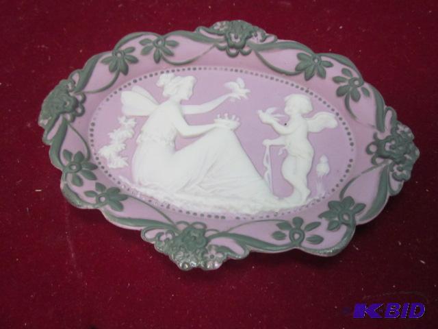 Wedgewood style 6 inch plate, markings on bot...