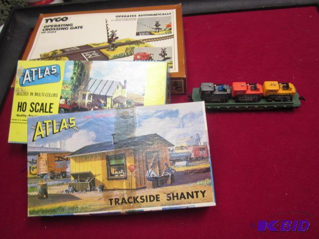 Lot of Tyco and Atlas empty boxes and Tyco We...