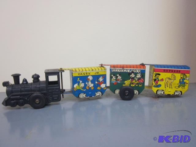 Vintage Marx tin litho toy wind up train, wor...