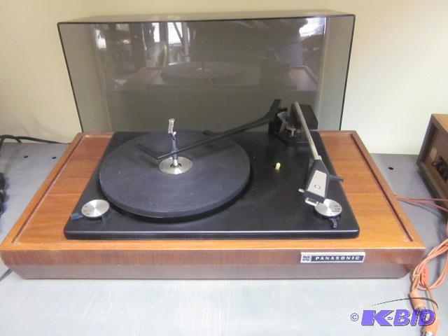 Vintage Panasonic Automatic Turntable, model ...