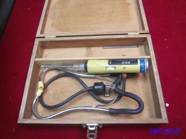 Vintage Minear Scientific Instrument in origi...