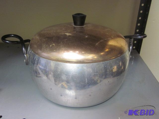 Hallite aluminum and copper pot.  &nbsp  &nb...