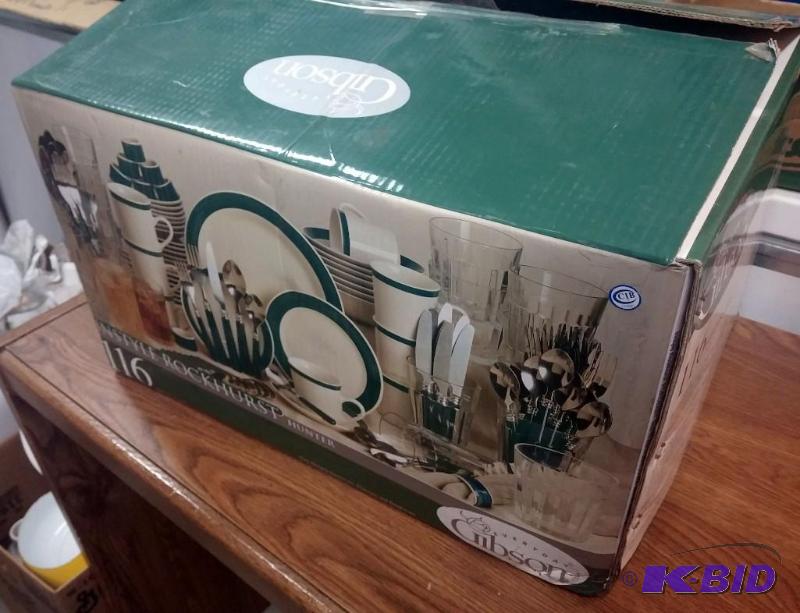 NEW still in box, 116 piece dishes with flatw...