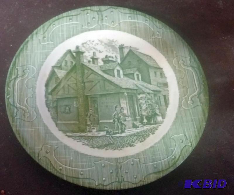 Collectable plate as shown--GREEN...
