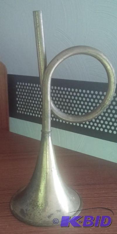 Bugle, missing mouth piece...
