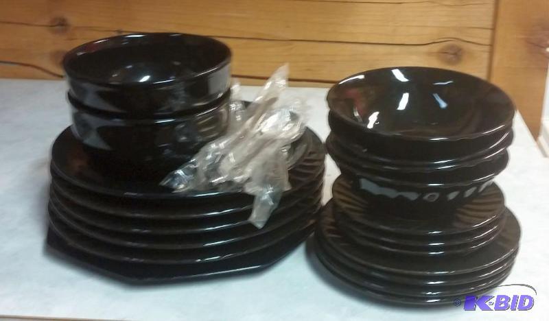 Large lot of black dishes, octagon...