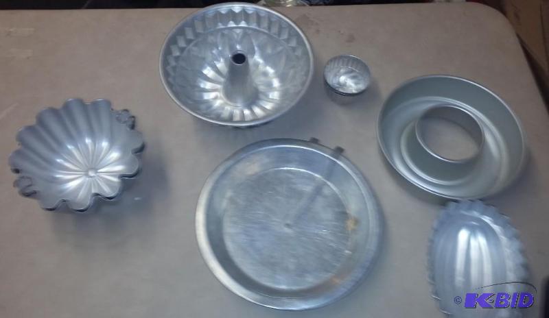 Aluminum cookware plus large serving bowl...