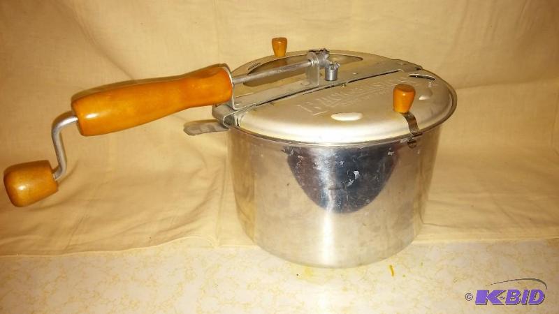 lot 12 image: Stove Top Stir Master Popcorn Popper...