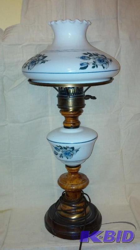 Vintage Tall Brass Lamp--Beautiful Lamp...