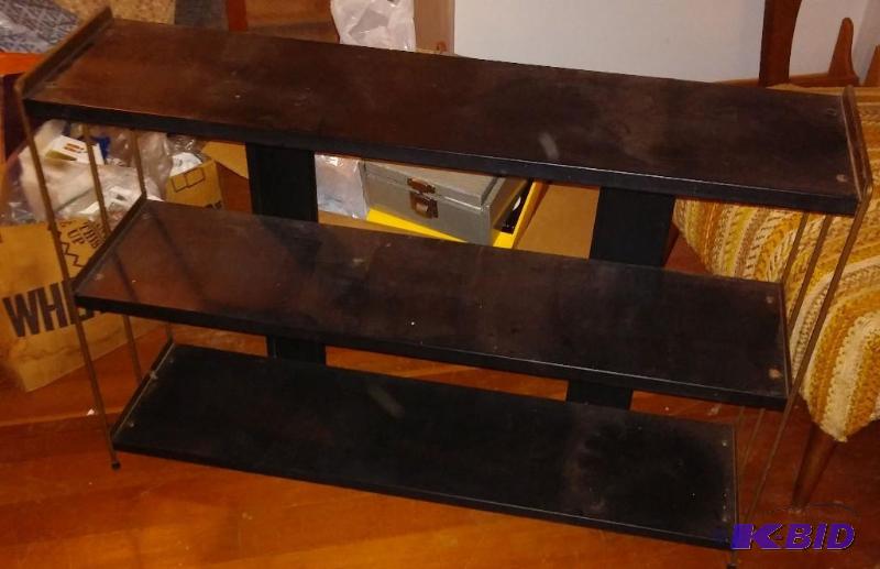 Metal shelving, light weight...