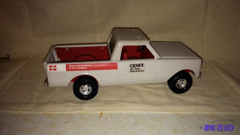 IH Ertl Scout Terra Pickup--RARE PRIVATE LABE...