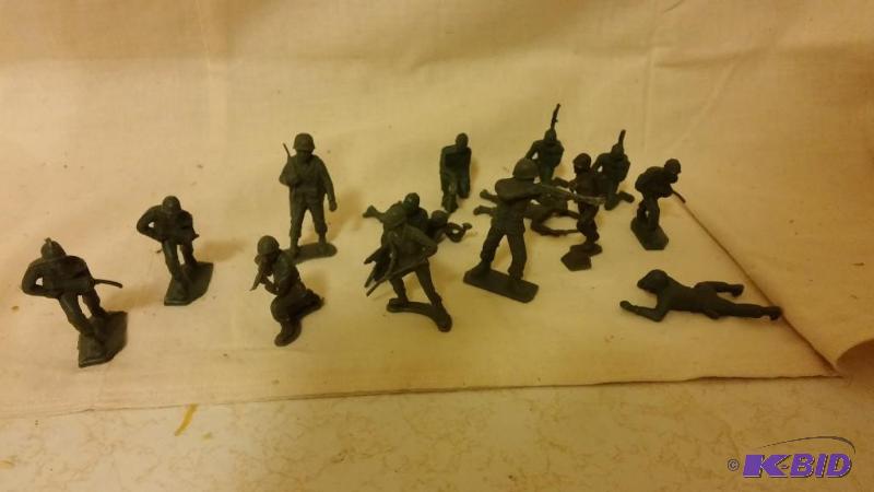 1970s Vintage Army Men...