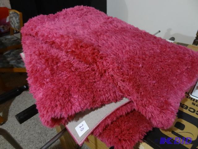 lot 20 image: Xhilaration Rug 100% Nylon 4 X 6...