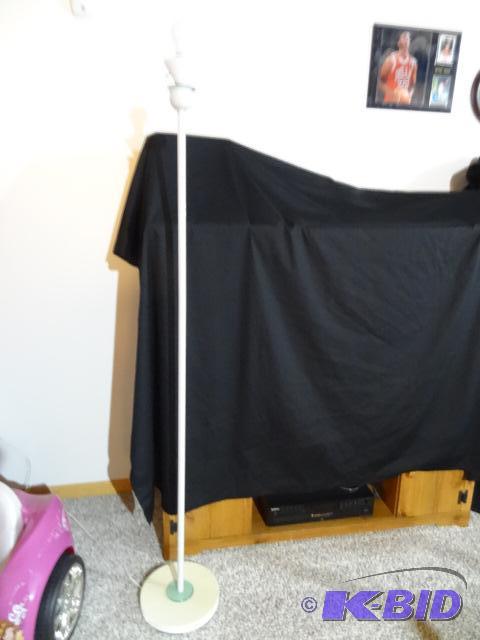 lot 25 image: Floor Lamp. 3 Way Bulb. No Shade 64"...