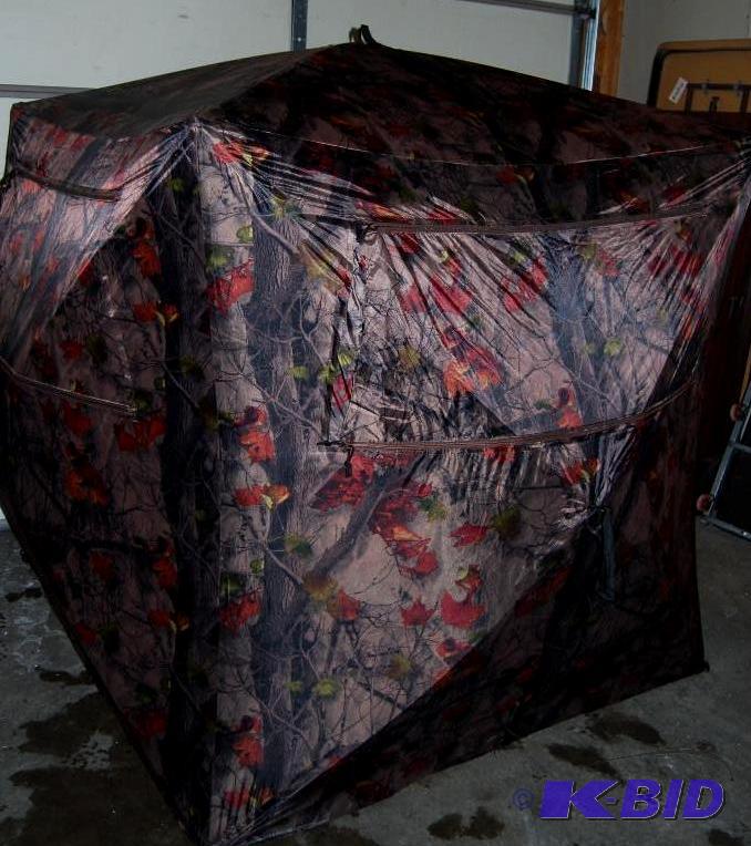 lot 72 image: Five Hub Ground Blind, scent containing, 150D...