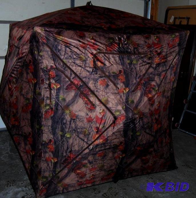 lot 74 image: Five Hub Ground Blind, scent containing, 150D...