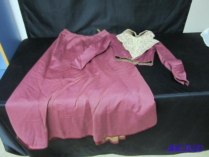 Vintage Pioneer Clothing