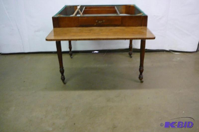Table on casters with no top 36&quot x 31-1...