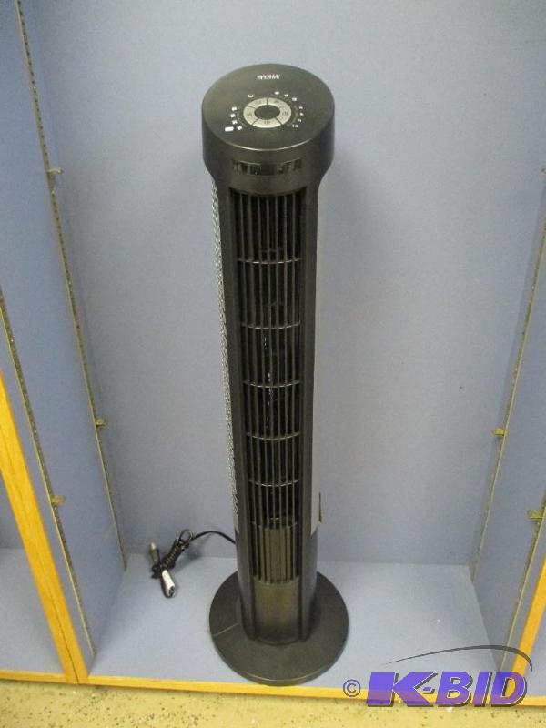 lot 12 image: Rotating tower fan