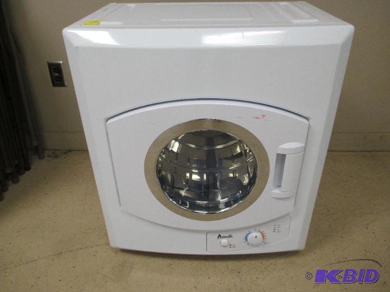 lot 13 image: Avanti Clothes Drier