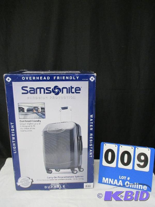 lot 9 image: Samsonite Luggage