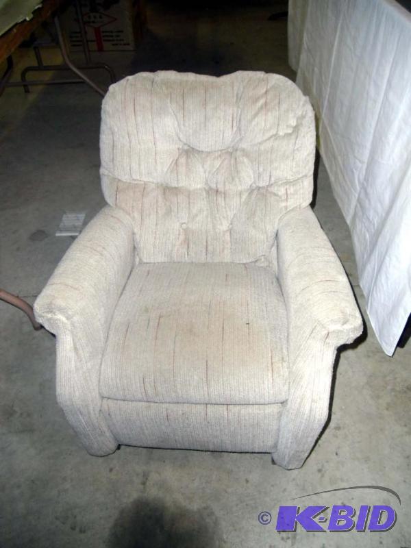 lot 20019 image: Child Size Overstuffed Recliner Chair