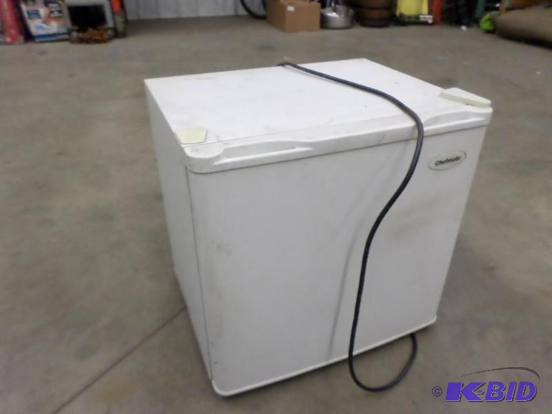 Chefmate Mini 120Volt Refrigerator...
