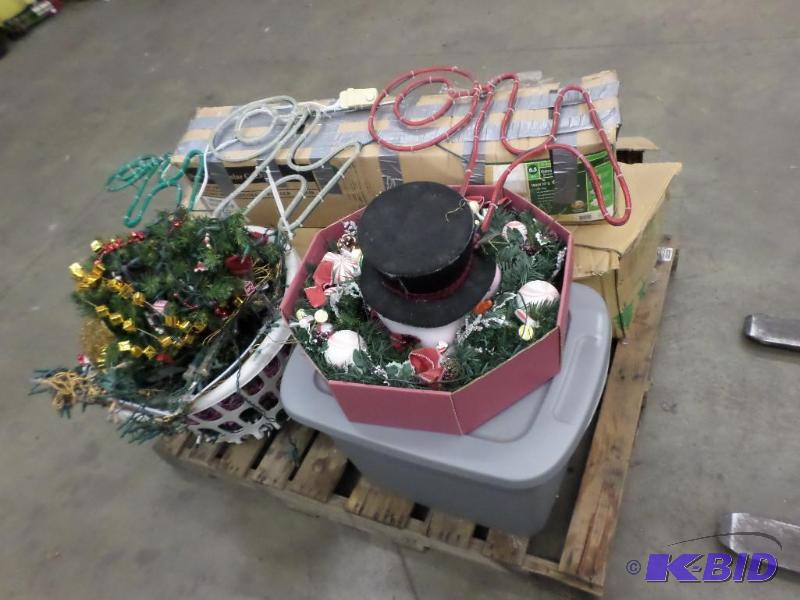 Pallet Of Misc X-Mas Decorations &amp Etc...