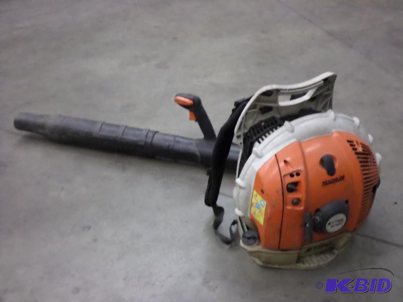 Stihl Magnum BR-600 Backpack Blower, Works...