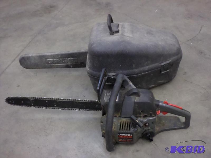 Craftsman 18&quot Chainsaw With Case, Runs...