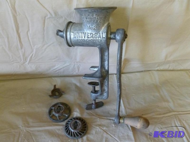 lot 104 image: Large Antique Universal No. 3 Food Chopper th...