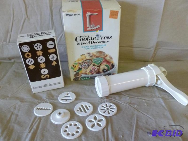 lot 105 image: Hutzler Gerda&nbsppetite cookie press & ...