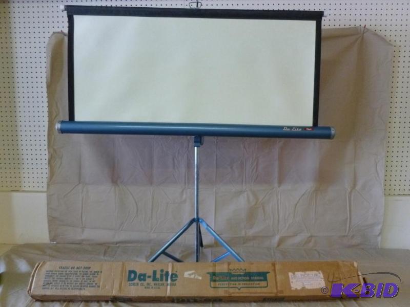 lot 114 image: Vintage Da-Lite&nbspSreen Co. - Da-Lite Flye...