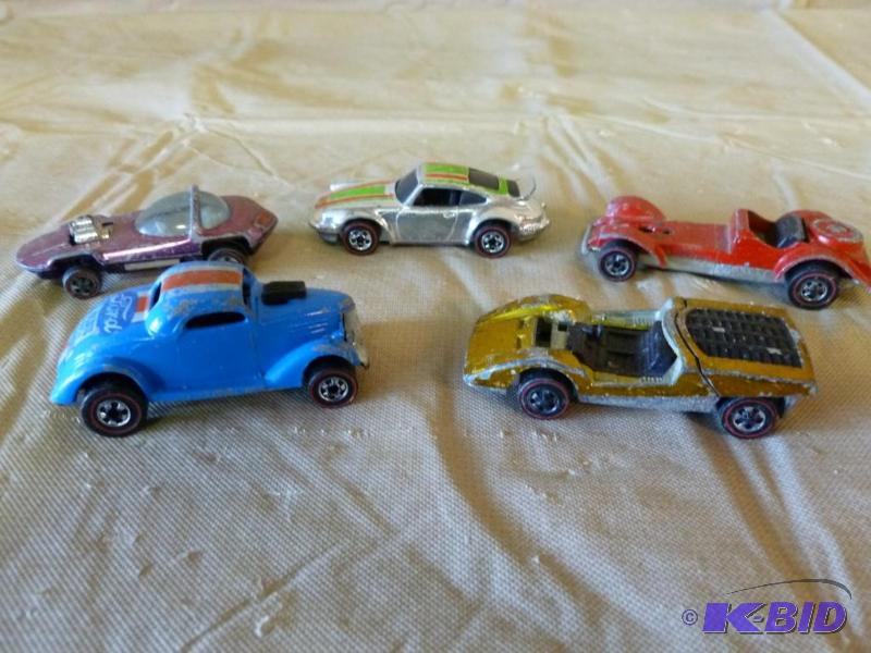 lot 25 image: Lot of five vintage 1970s die cast metal Red...