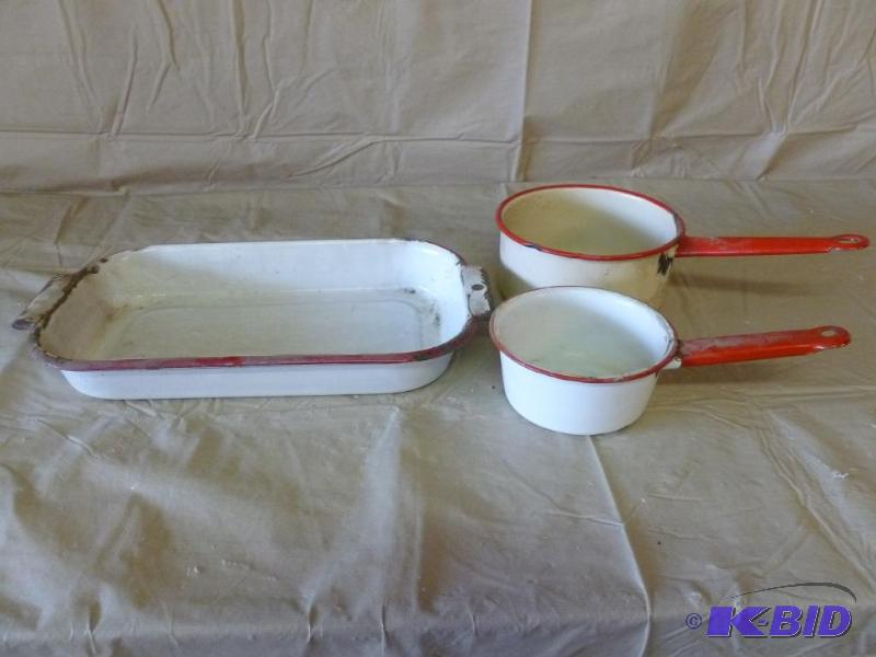 lot 44 image: Lot of three vintage red and white enamelware...