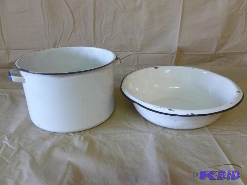 lot 45 image: Lot of two vintage black and white enamelware...