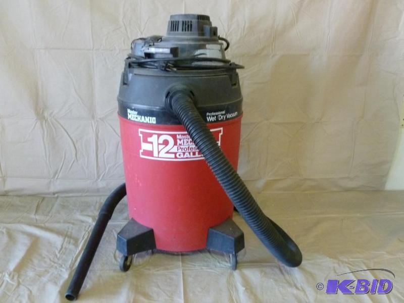 lot 57 image: Large Master Mechanics Professional 12 gallon...