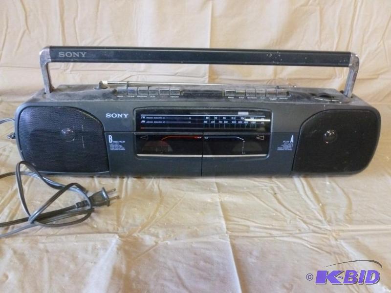 lot 91 image: Sony AMFM radio cassette recorder model CFS-...
