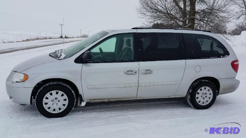 Chrysler Town & Country LX