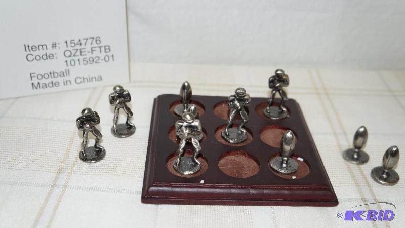 NIB Tic Tac Toe Game with Football Themed Game Pieces
