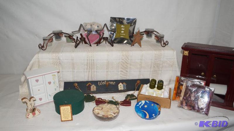 Large Lot of Home Decor