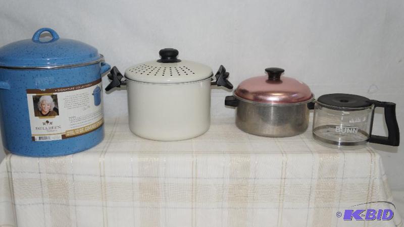 Lot of Kitchen Items