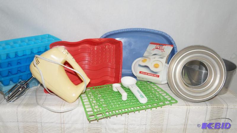 15 Piece Lot of CookingBaking Items