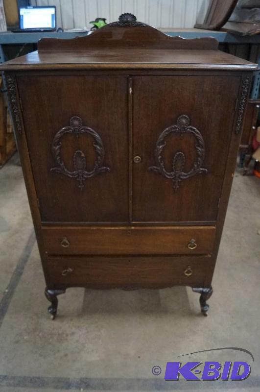 Dresser