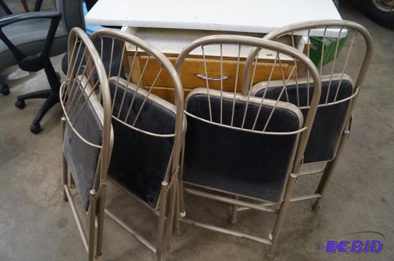 4 folding chairs